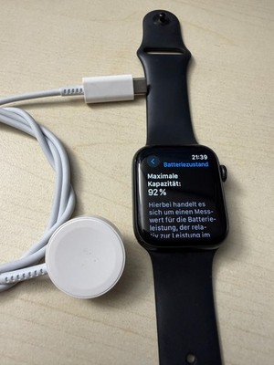 Apple Watch 5 (Nord Amerika) A2095 44mm Aluminum Case GPS Cellular MWW12LL/A