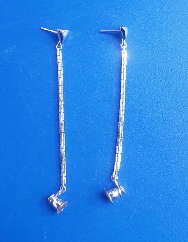 Vintage Silver Tone Monet Chain Link Earrings - Picture 2 of 5