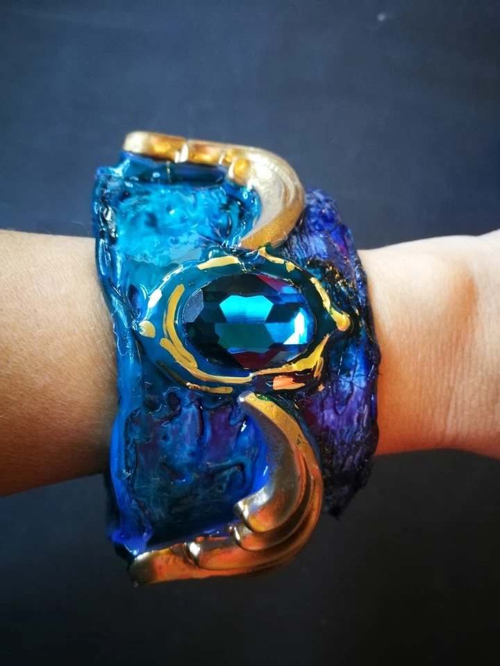 Rigid Bracelet Armlet Jewelry Woman Luxury Brand Cuff Bangle Guardian Angel Gold - Image 2 of 4