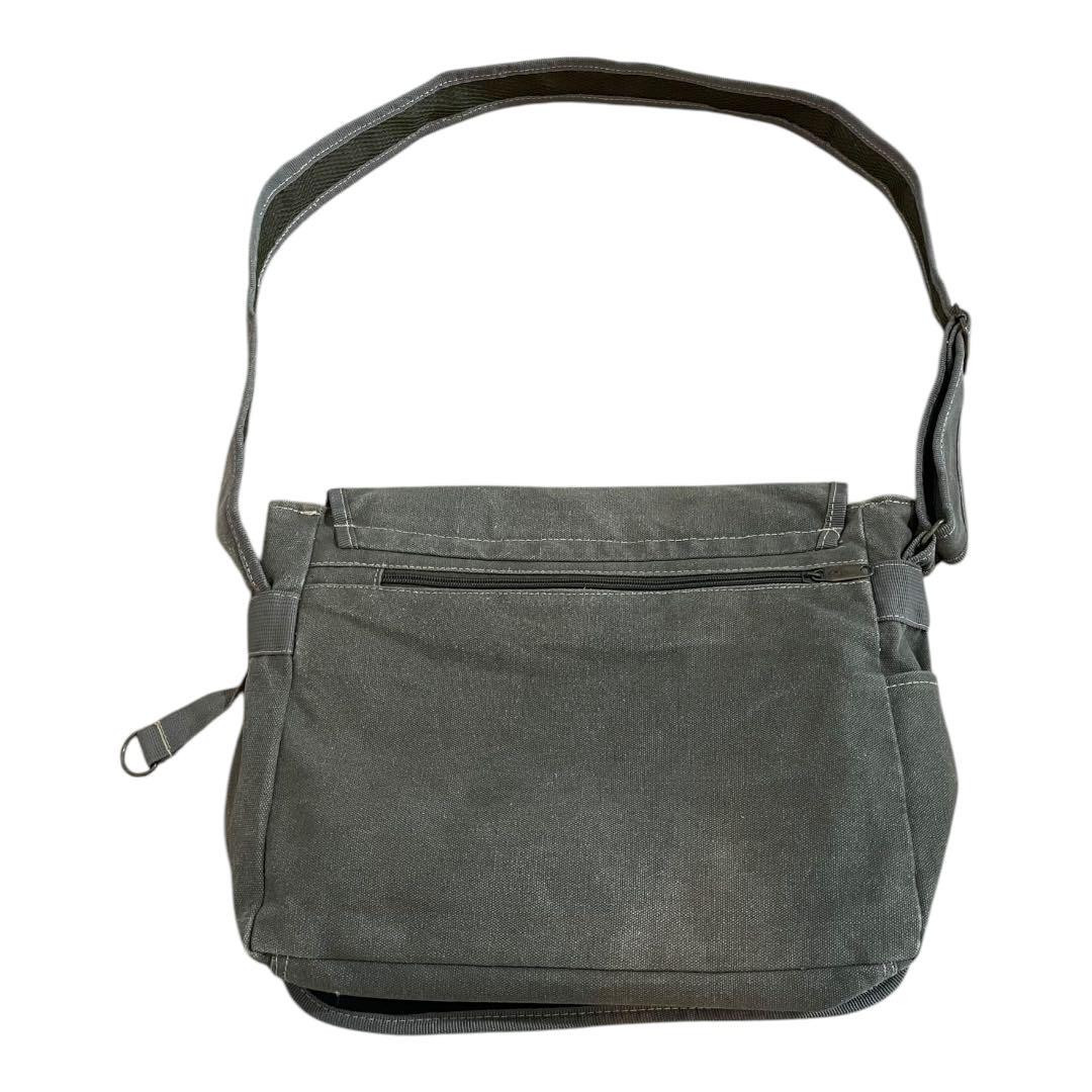 Diesel Men Archive Metal Logo Shoulder Bag 43x29x12cm Khaki Diesel Men Archive Metal Logo Shoulder Bag 43x29x12cm Khaki
