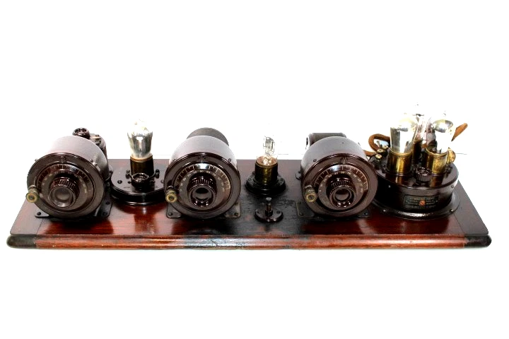 Atwater Kent Collectible Tube Radios for sale | eBay