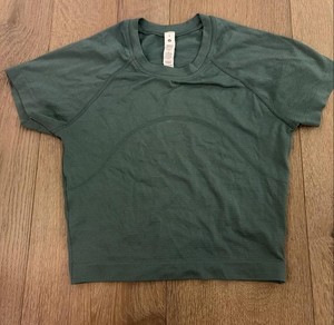 Lululemon Swiftly Tech Short Sleeve Size 4 | eBay
