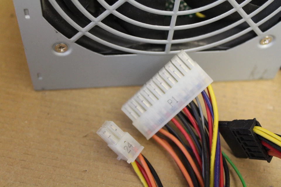 FSP Group  Netzteil  FSP500-60EPN (80) 500WATT P/N: 9PA5005503 - Bild 3 von 4