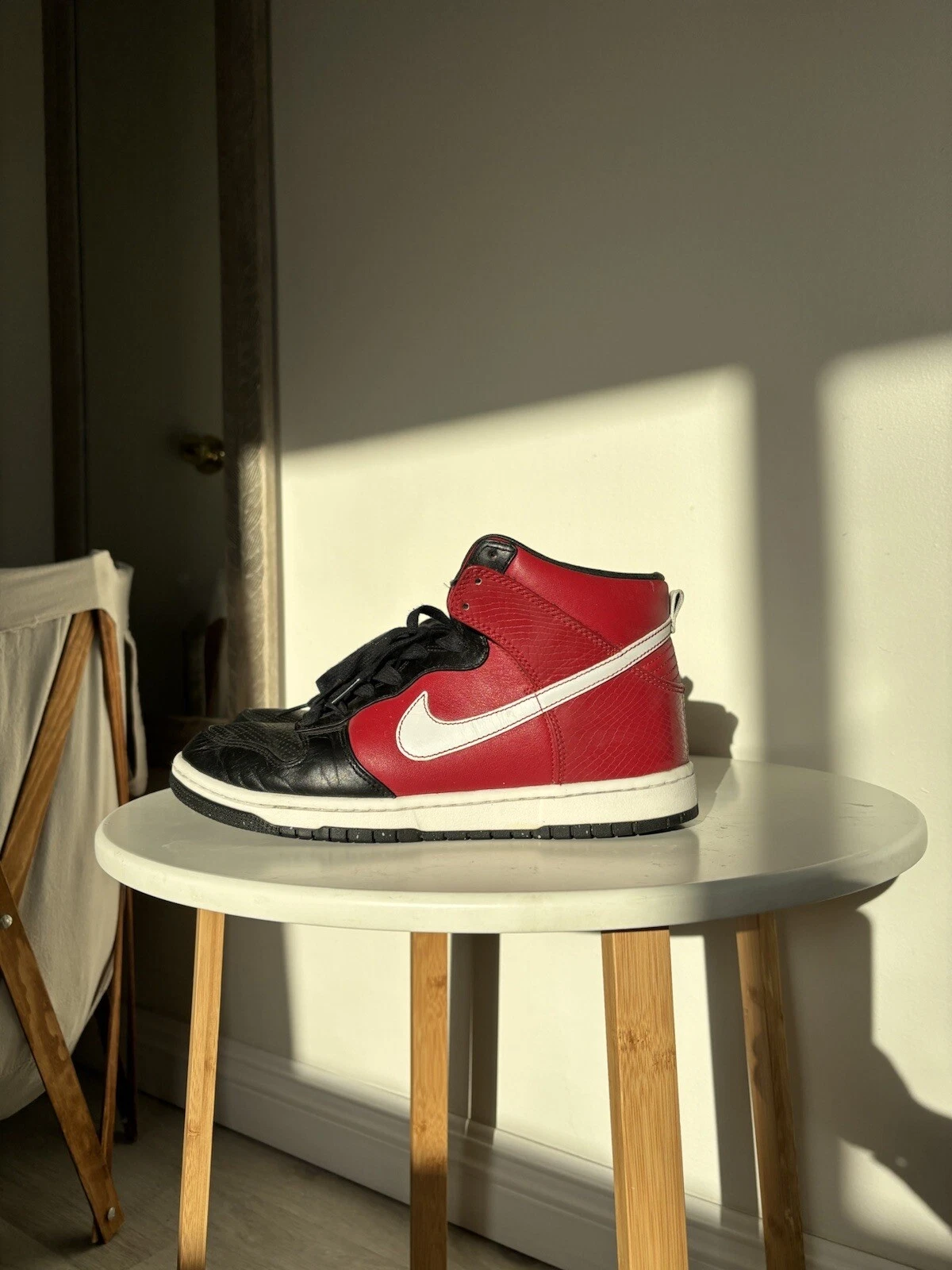 Taille 9   Nike Dunk Supreme High Red W/Out boîte