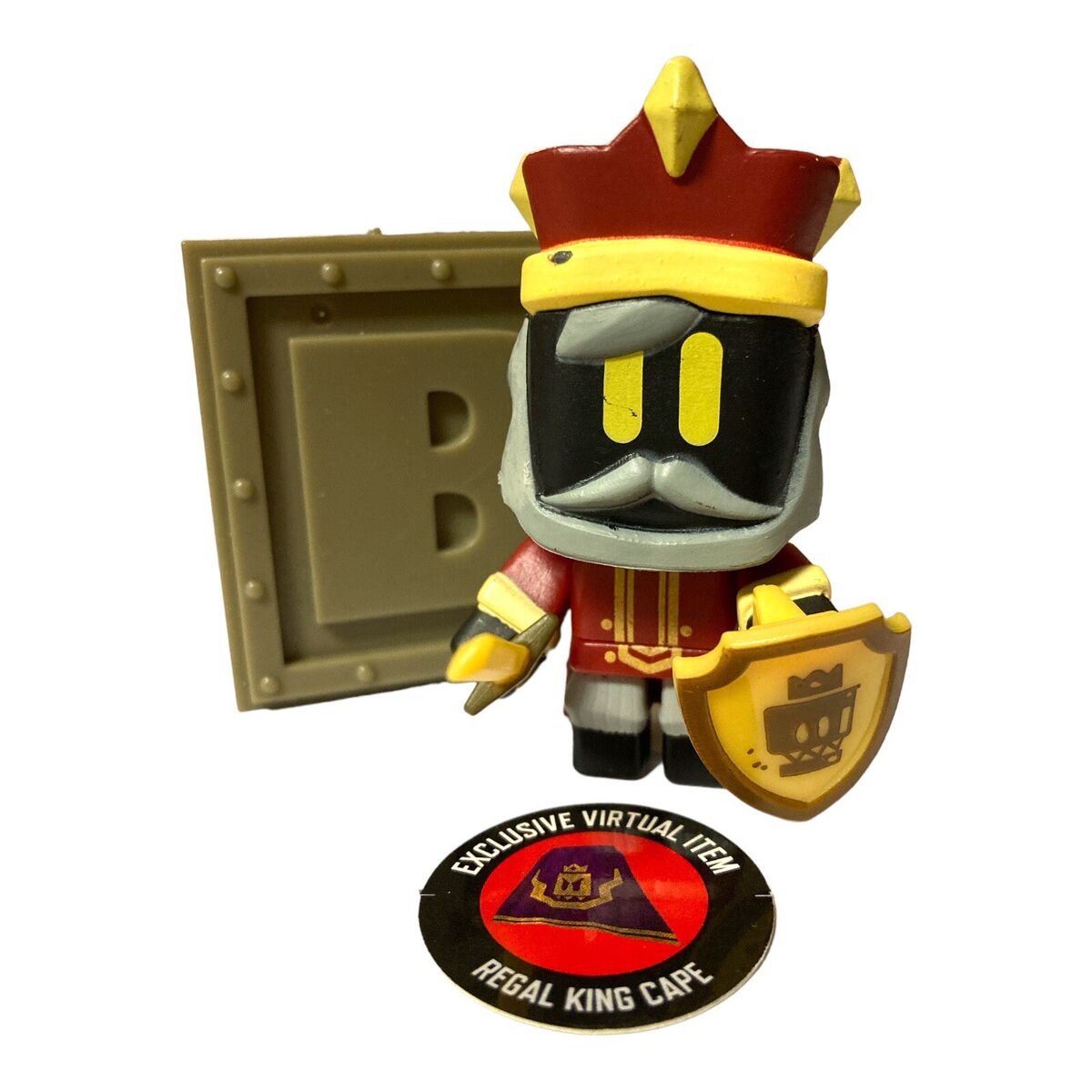 RBX Roblox Celebrity Series 10 Minion King w/ Regal King Cape VIRTUAL ITEM  CODE