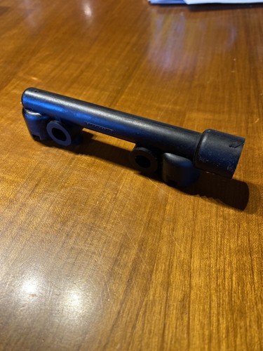 Suzuki GSX-R 1000 WVB6 K5 K6 Einspritzleiste Einspritzbank intake rail PA66-G33