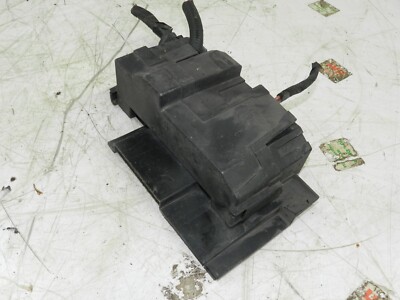 (126) RENAULT CLIO MK3 FACELIFT. FUSE BOX BOARD HOUSING
