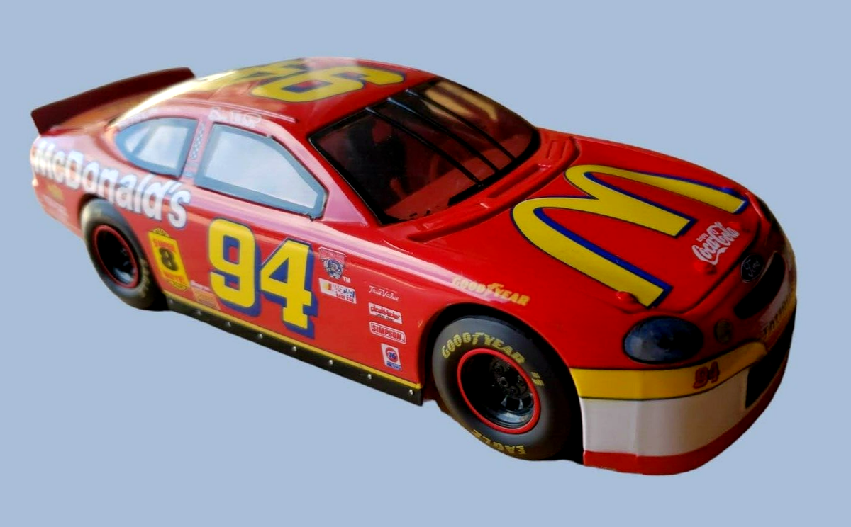 Red bull ヘッドバッジ 1999 Premium BADGE OF HONOR REFLECTOR #BH15 Bill Elliott 1