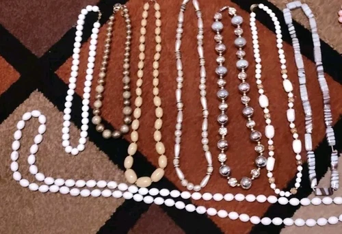 Lot Of 8 Vintage Necklaces Costume Jewelry Beaded Necklaces, Chunky Necklaces