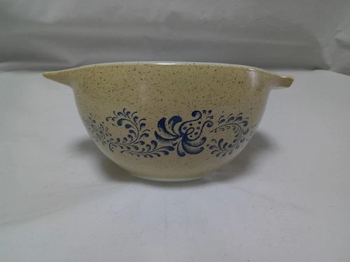 Vtg PYREX Homestead Beige & Blue #441 Cinderella Mixing Stacking Bowl 1 1/2 Pint