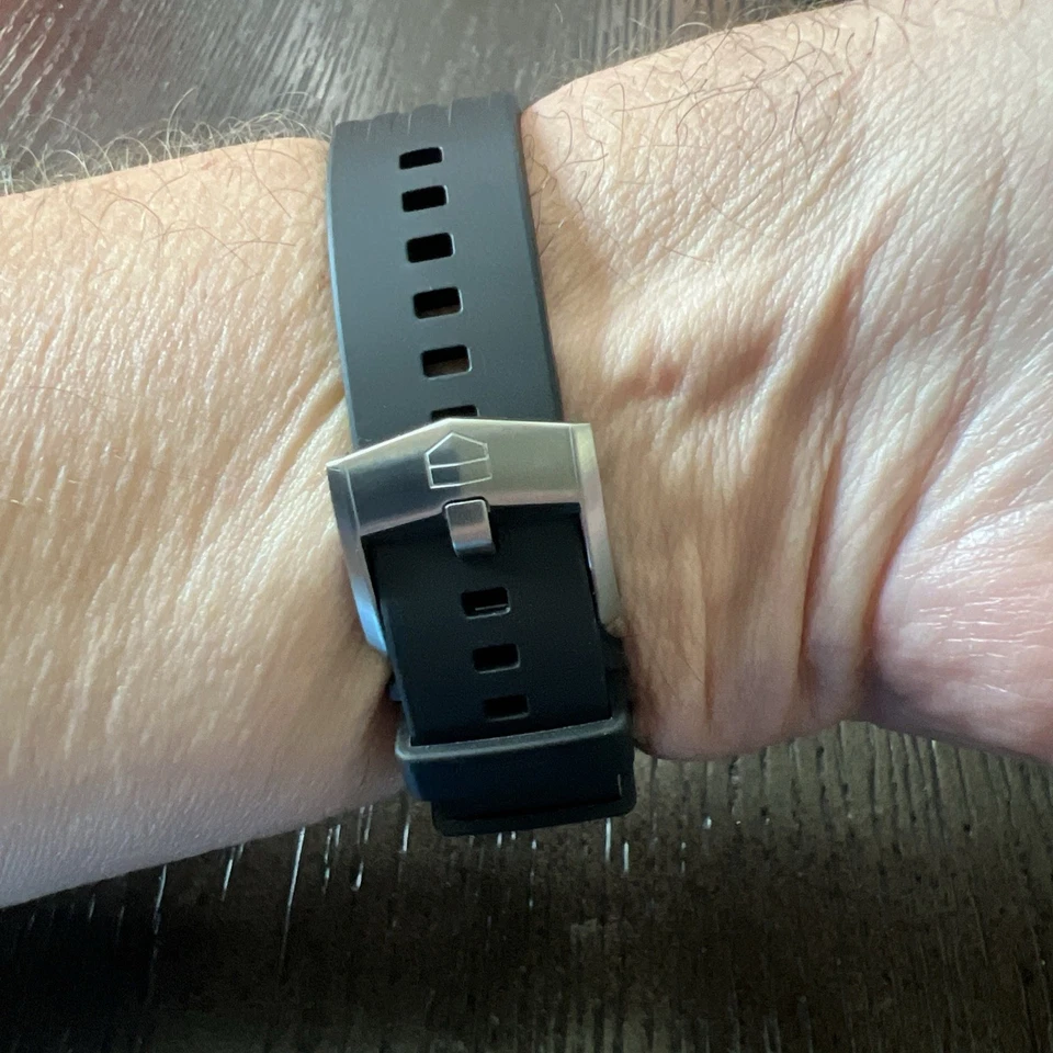 Reloj de cuarzo solar para hombre Tag Heuer Formula 1 Foto 3 de 4