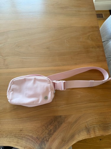 Lululemon Everywhere Belt Bag 1L Flush Pink