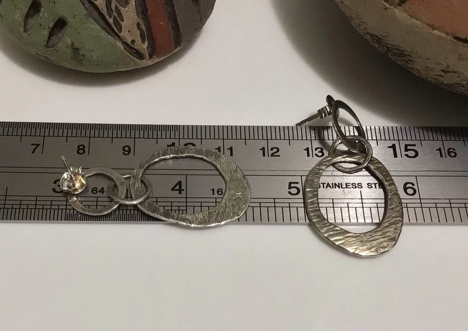 Aretes Silpada de plata de ley 925 círculos entrelazados P1529 usados en excelente estado #2 Foto 4 de 4