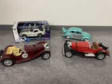 4 Modellautos, VW Käfer, Doge Viper & 2 Oldtimer