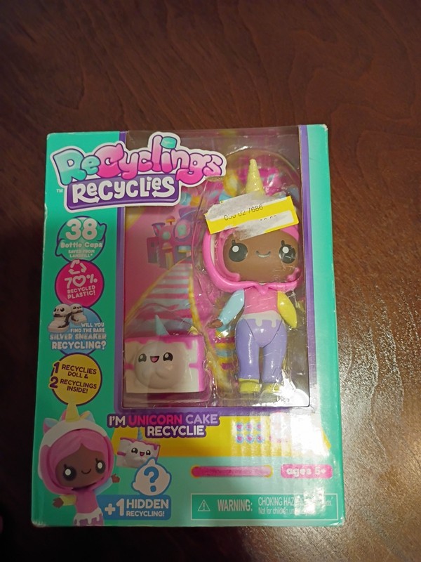 New In Box Unicorn Cake Recyclings Toy - B2