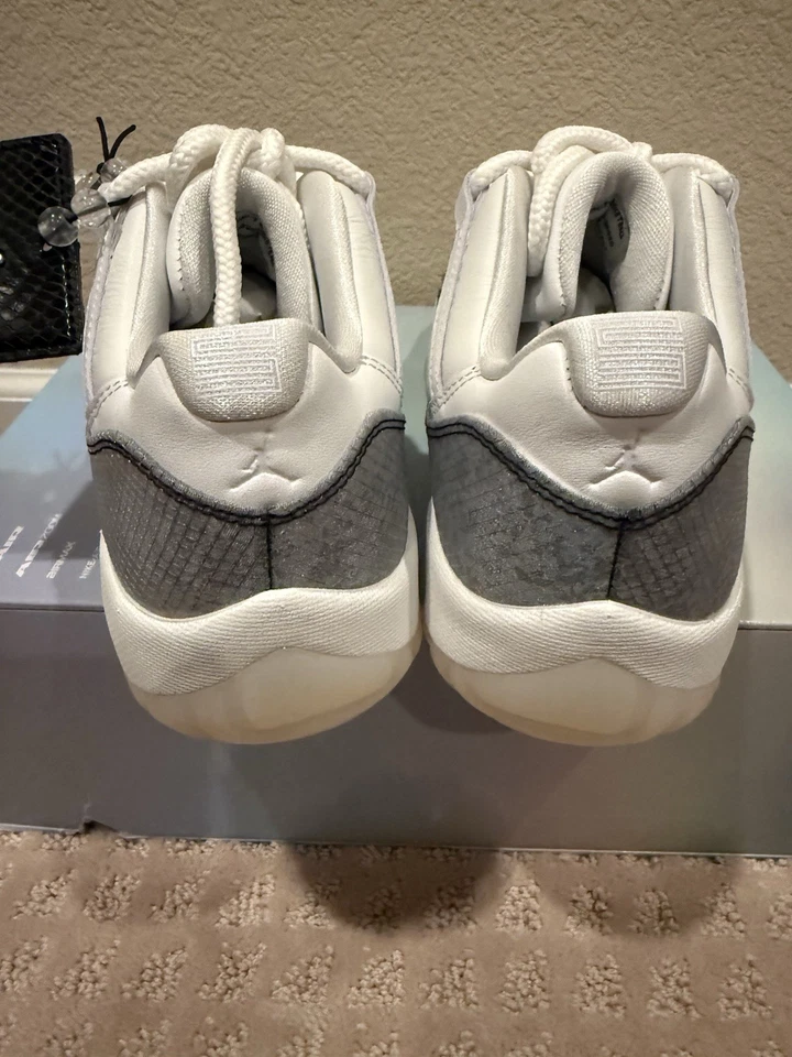 $Caja Completa $Hombre Air Jordan 11 Retro Bajo Año de la Serpiente HQ7000-001 Multi Talla Foto 4 de 4