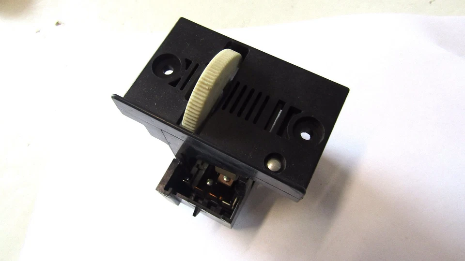 E69Z-11691-A FORD fits 1986 1990 FORD AEROSTAR INTERIOR LIGHT DIMMER SWITCH - Image 2 of 4