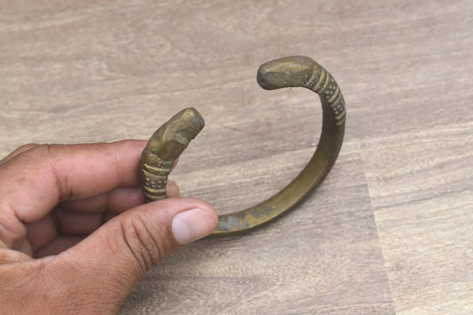 Pulsera brazalete vikingo vintage bronce latón dragón cabeza bestia mítica hombres mujeres Foto 4 de 4