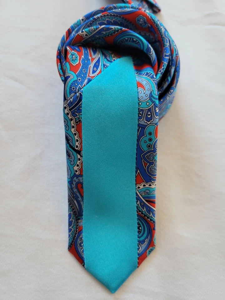 Corbata de cachemira floral azul y rojo satinado seda nueva con etiquetas Italo Ferretti para hombre Foto 4 de 4