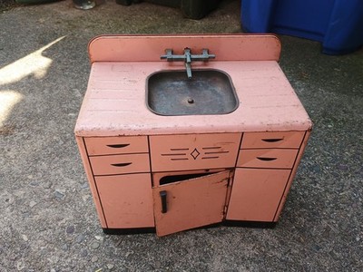 Vtg Tin Medal Wolverine Pink play Toy Sink cabinet TLC Rust dents
