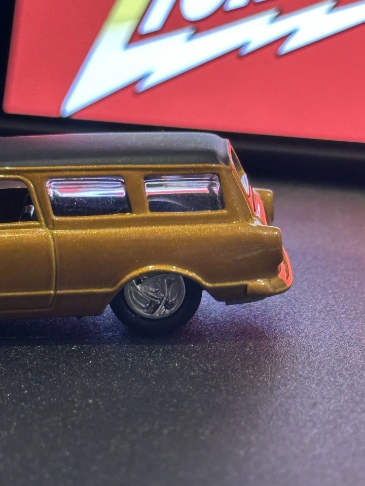 Excursor Johnny Lightning escala 1:64 Foto 2 de 4