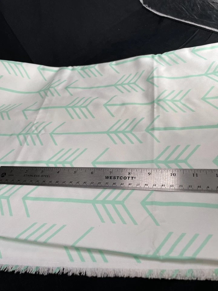 Arrow Mint Baby Little Designs Tela Moderna Impresa por Cuchara-Flor 58” X 40 Foto 3 de 4