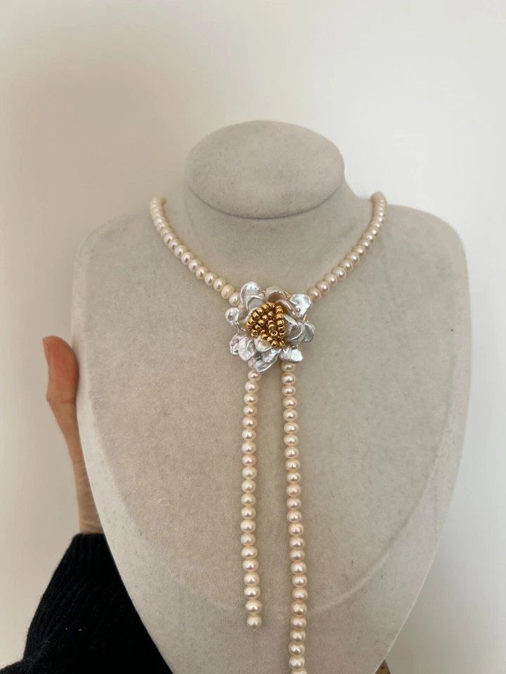 Handmade Elegant Pearl Flower Brooch/Pendant - Two-Way Wear |Copper Gold-Plated - Image 4 of 4