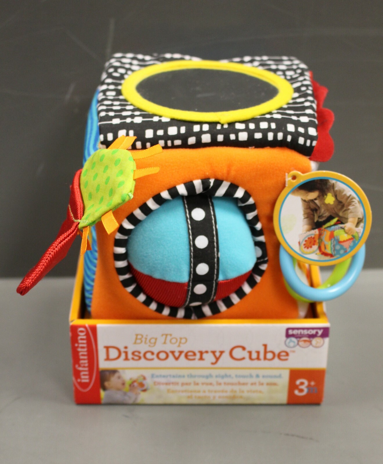 infantino big top discovery cube
