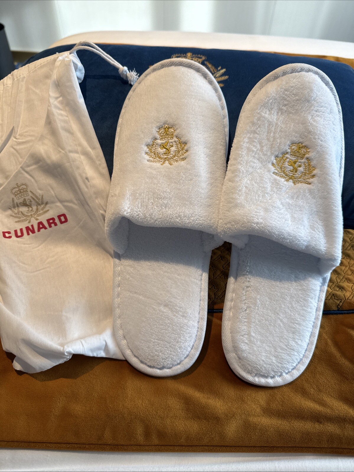 PANTOFOLA D’ORO CUNARD SUPERSOFT G CRESTED SLIPPERS In Cotton Crested Bag From Queen Anne