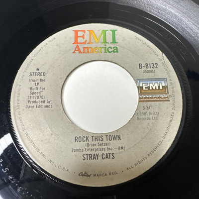 STRAY CATS Rock This Town EMI AMERICA B-8132 45rpm 7'' 1981 Rockabilly