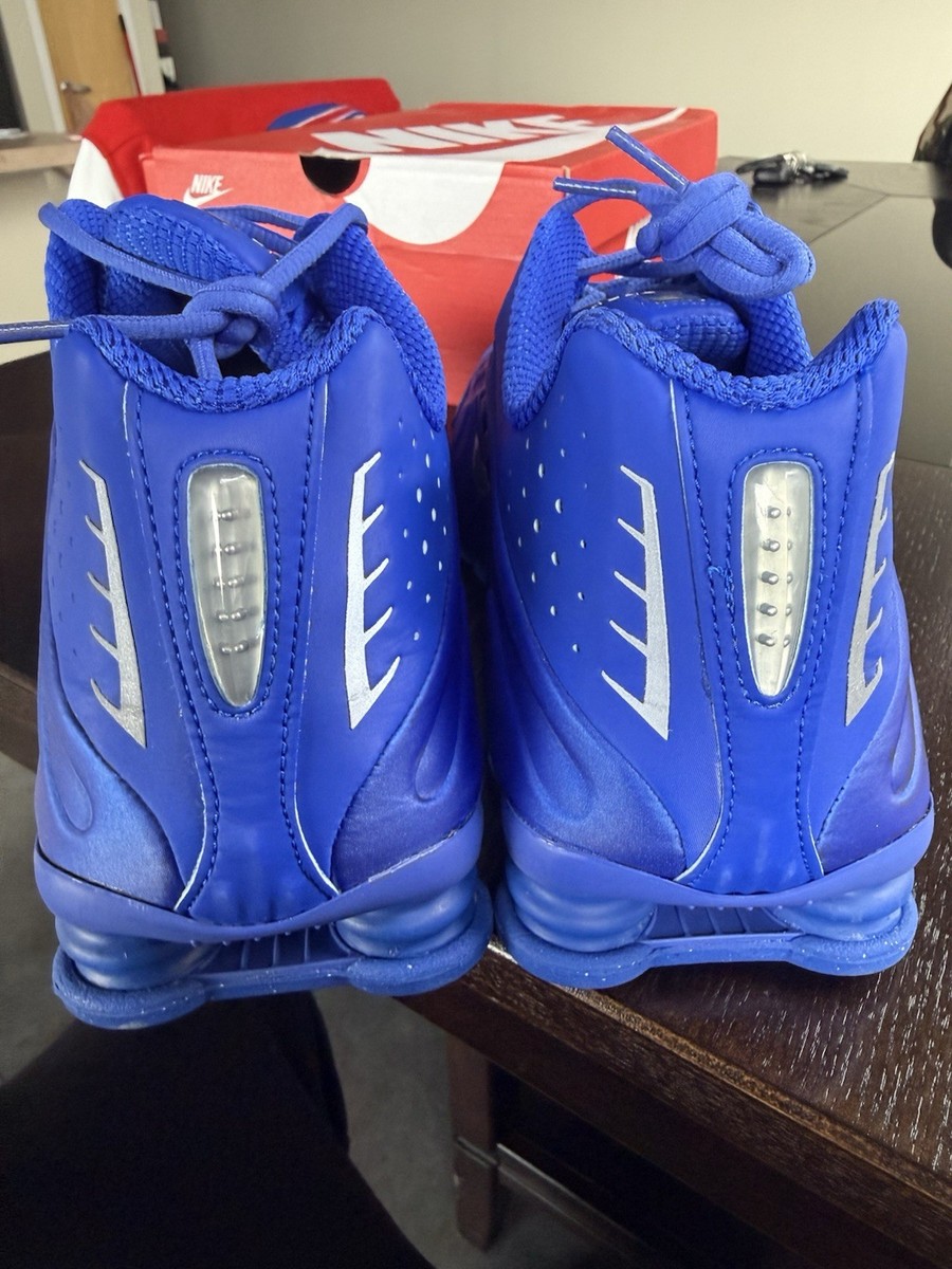 Nike Shox R4 Blue Woman Group Sneaker Blue Metallic Silver HJ7303