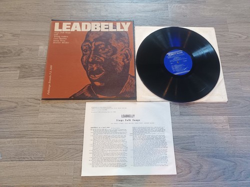 Leadbelly Leadbelly Sings Folk Songs Vinyl Record LP  W/Booklet Folkways VG+/VG+