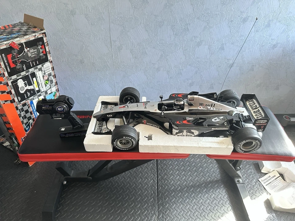 McLaren RC Formel 1 Rennwagen – V10 Ära – mit OVP & Fernsteuerung - Bild 2 von 4