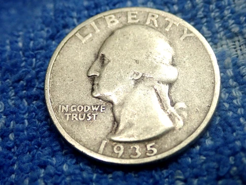 SCARCE 1935-P  SILVER QUARTER IN FINE CONDITION!