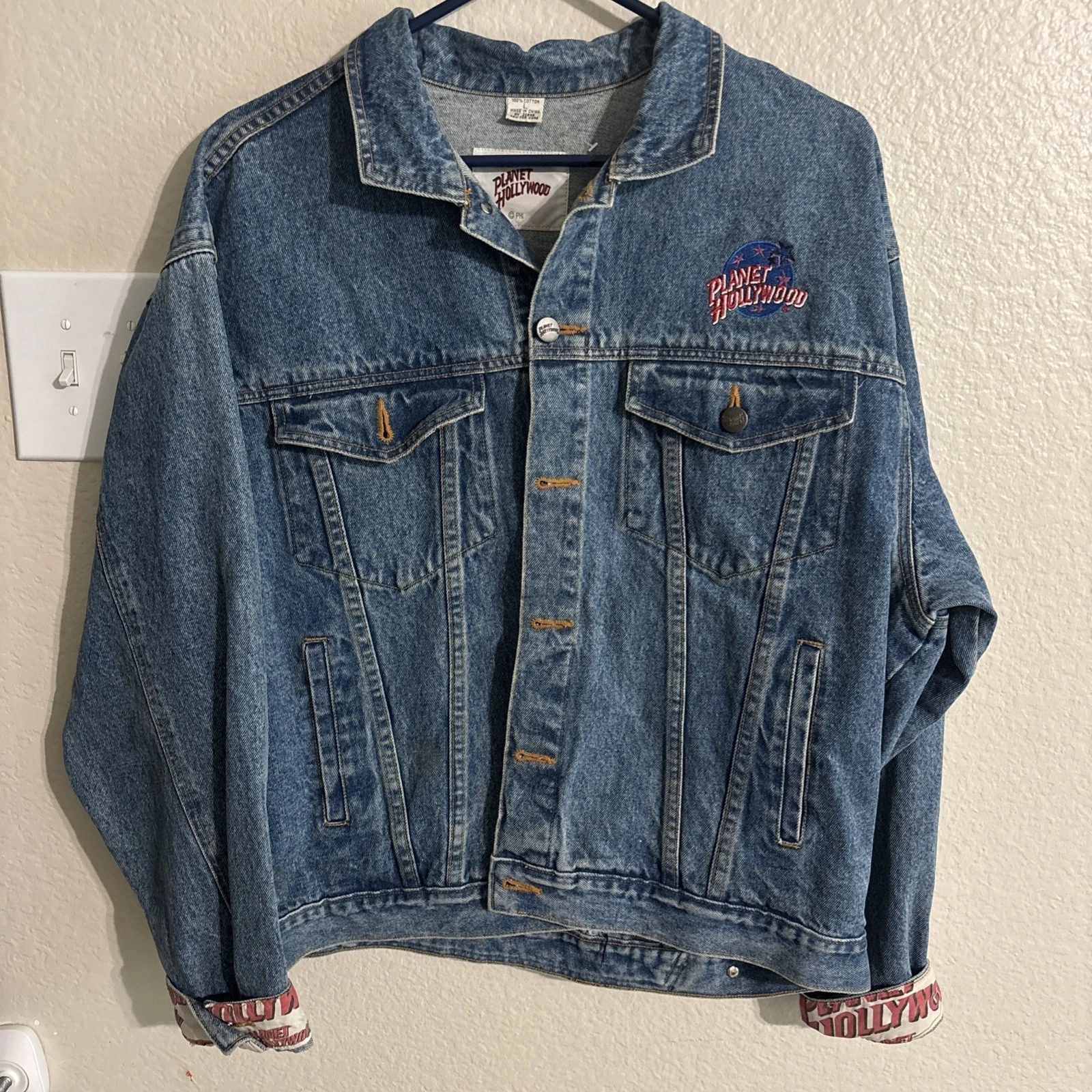 Vintage 1991 PLANET HOLLYWOOD Las Vegas Casino Denim Trucker Jean Jacket Small - product detail image 1