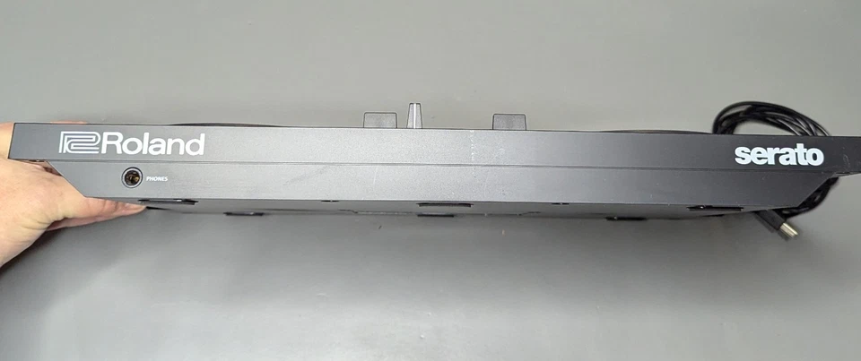 Roland DJ-202 4-Deck Serato DJ Controller In Great Working Condition - Image 4 of 4