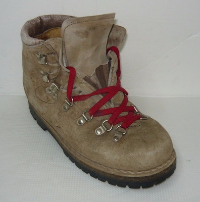 Mountaineer Taupe Suede Hiking Boots Sizes 6.5