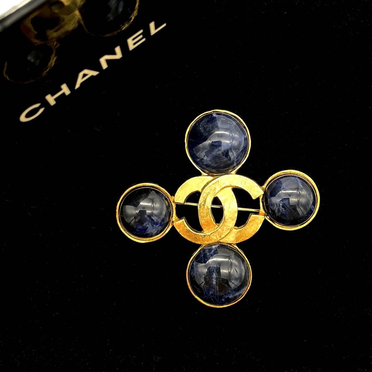 CHANEL フラワー ロゴ チャーム Auth CHANEL CC LOGO Charm Floral Brooch Blue 95A Vintage | eBay