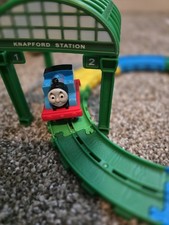 Thomas  Friends: Thomas at Knapford Station Playset Includes over 10 pieces NEW