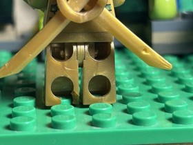 LEGO Ninjago Set 9440 Rise of the Snakes w/ Minifigures & Manual