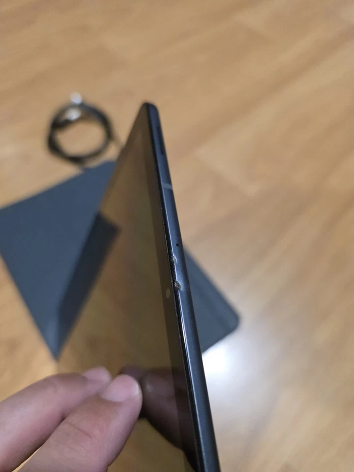 Tablet Android Samsung Galaxy Tab S5e SM-T725 64GB Gris 10,5"  - Imagen 3 de 4