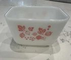 Vintage PYREX Pink Gooseberry 501-B 1-1/2 Cup Refrigerator Dish & Lid