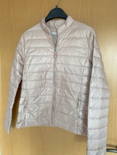 Dünne puderrosa farbene Steppjacke von Opus Größe 36