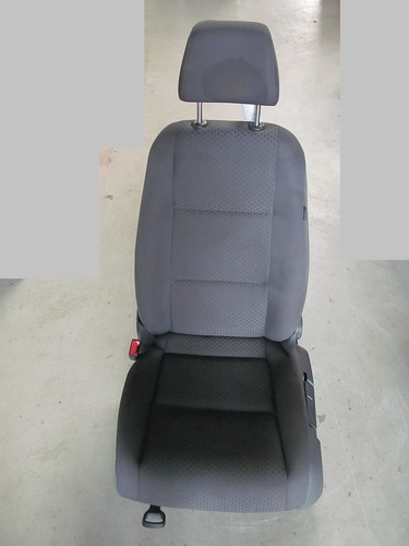 Fahrersitz Stoff grau VW Touran 1.9TDI DPF Conceptline 77KW Modell 2006 Int.: ER