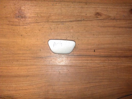 2108260977 Blende für Scheinwerferreinigungsanlage Vorne Linke   DE137565-64