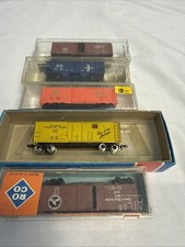 N- Scale Mixed Brand Model Railroad Train Lot Freight  Box Cars 7-345 Misc 