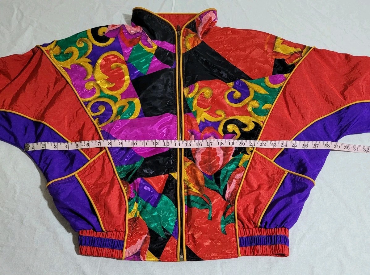 East West Women’s Size M Vintage Full Zip Windbreaker Jacket With Shoulder Pads