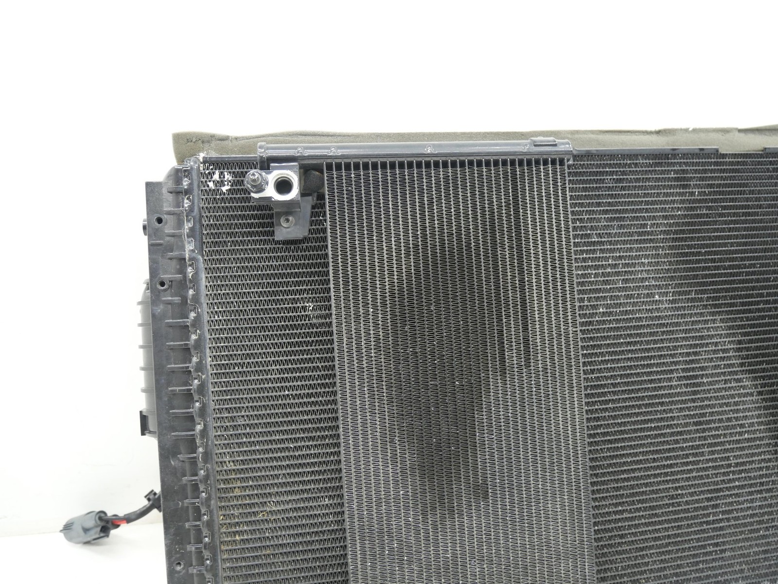 Used Rear Driver Radiator Condenser Fan Shroud LH 2016-2021 McLaren 570S 22k OEM