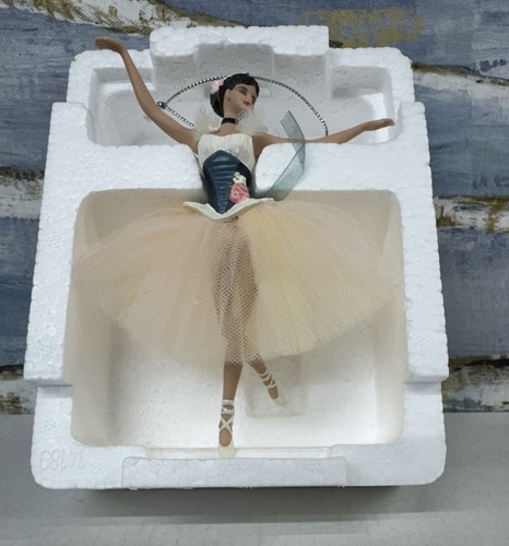 Barbie Collectibles 2001 Lighter Than Air Porzellan Ornament Avon - Bild 4 von 8