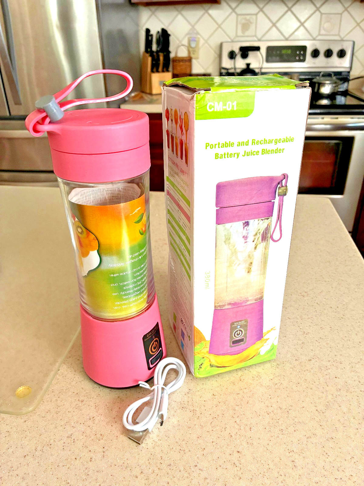 Portable and Rechargeable Battery Juice Blender - Pink - Smoothie - Drinks